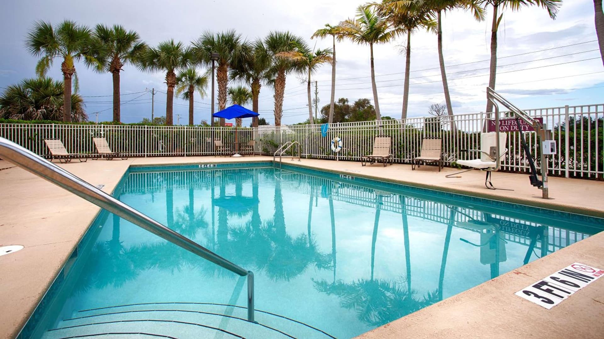 Best Western Plus Sebastian Hotel & Suites interior in Sebastian, FL — gallery photo 2