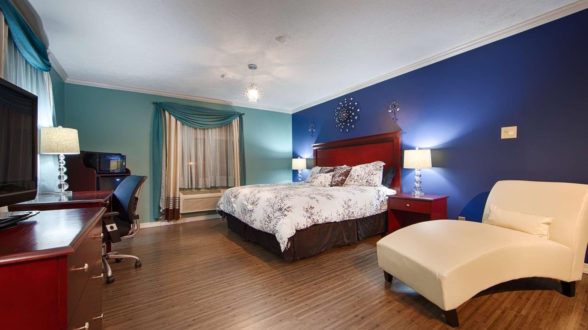 Days Inn by Wyndham Lincoln, IL Route 66 interior in Lincoln, IL — gallery photo 2
