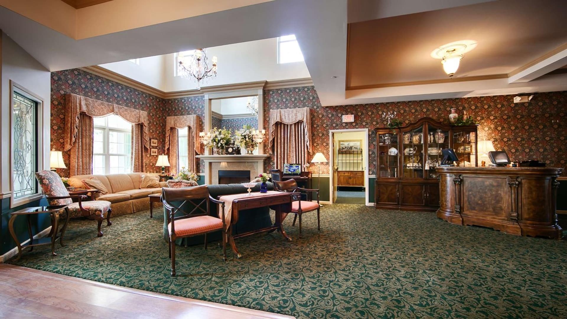 Best Western Plus Mentor-Cleveland Northeast interior in Mentor, OH — gallery photo 2