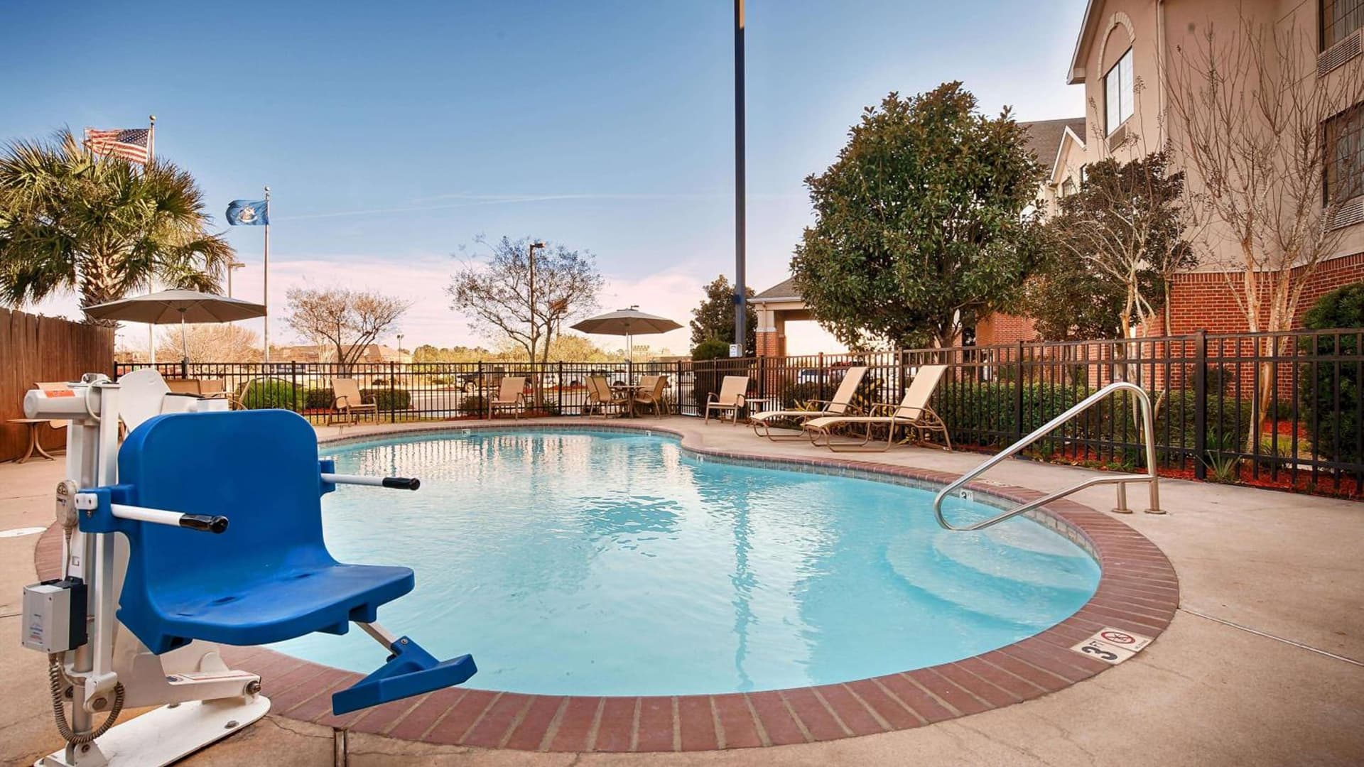 Best Western Plus Executive Hotel & Suites gallery photo in Sulphur, LA — image 26