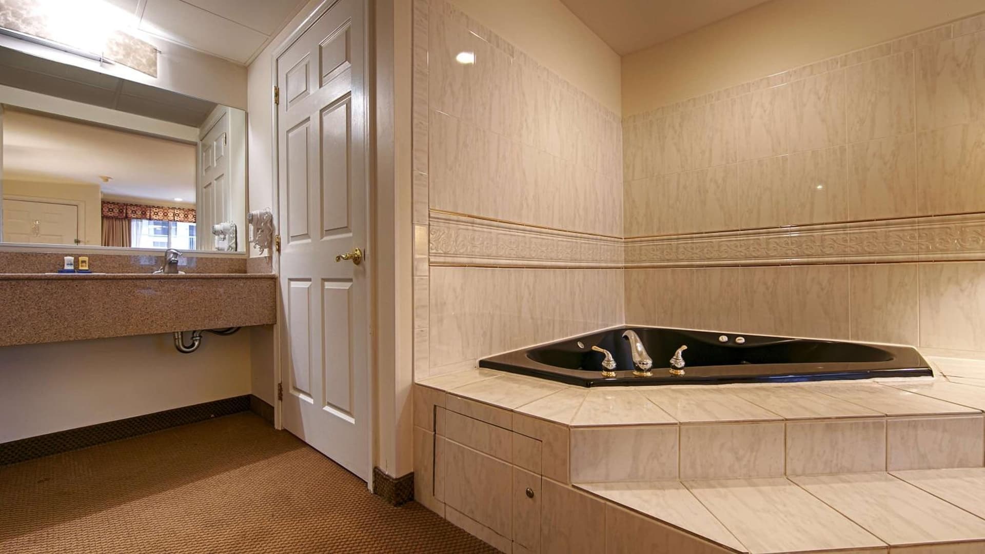 Garden State Inn property views in Absecon, NJ — gallery photo 3