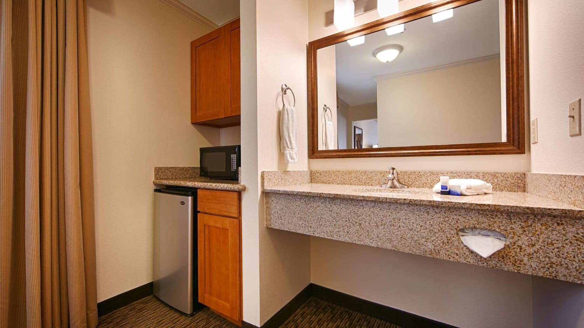 Best Western Tumwater-Olympia Inn gallery photo in Tumwater, WA — image 24
