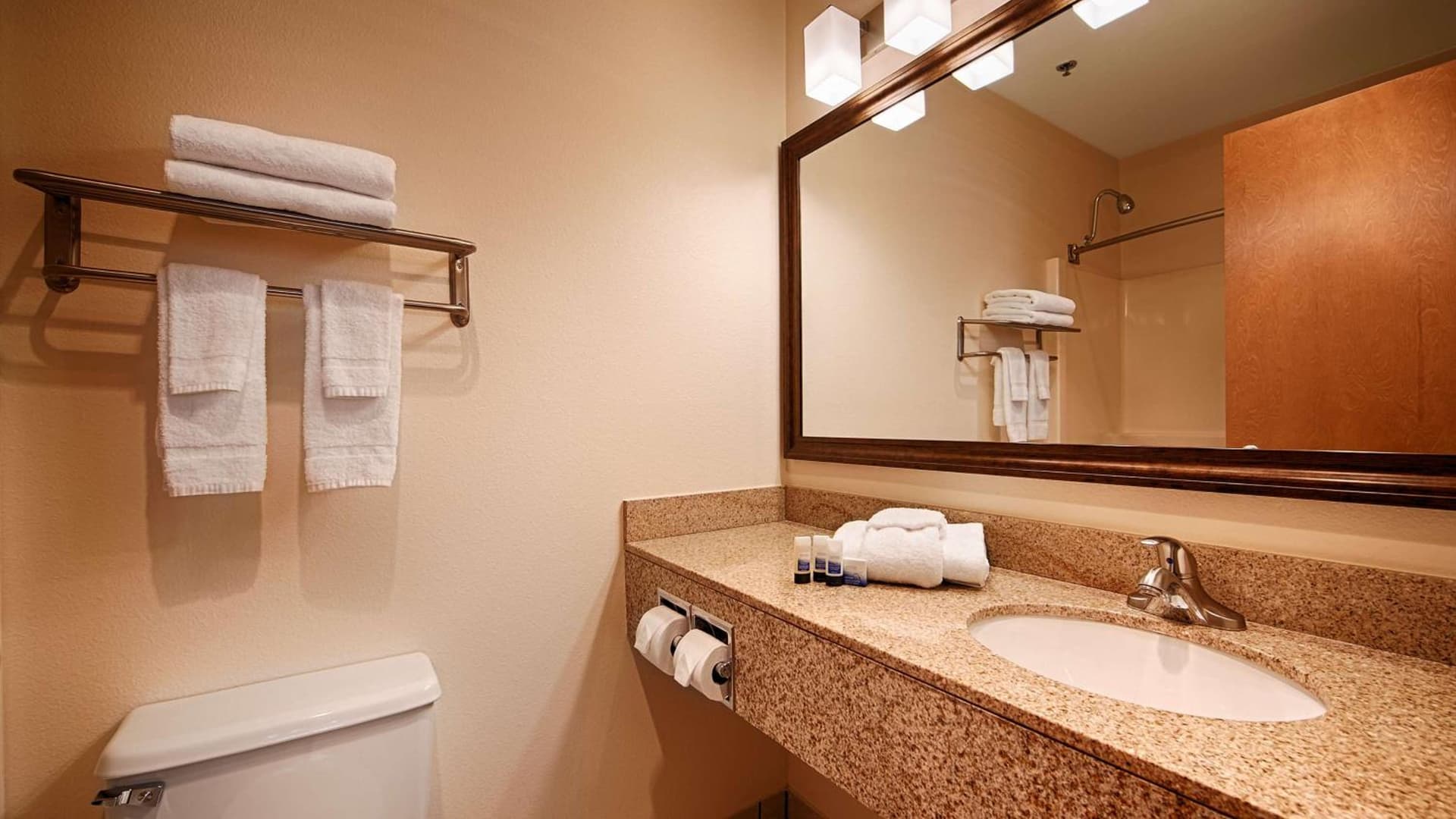 Best Western Tumwater-Olympia Inn gallery photo in Tumwater, WA — image 8