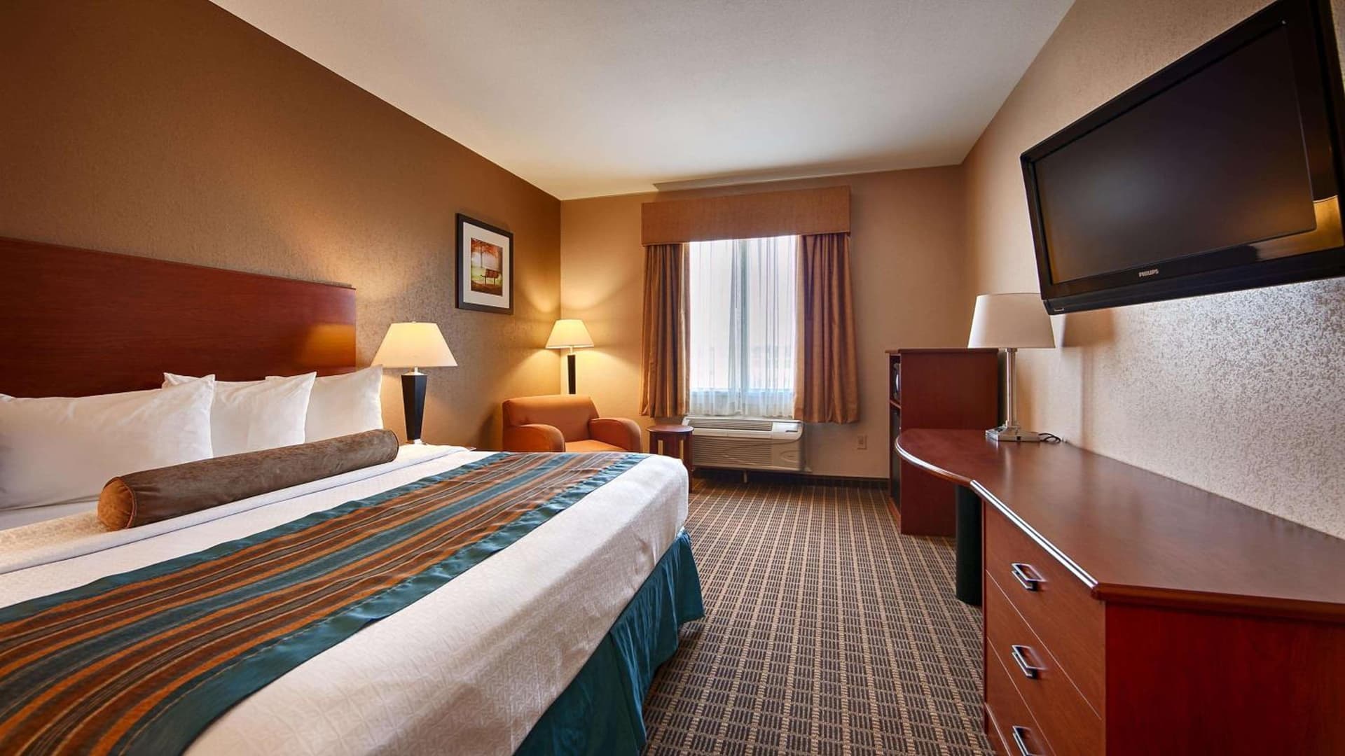 Best Western Orange Inn & Suites gallery photo in Orange, TX — image 4