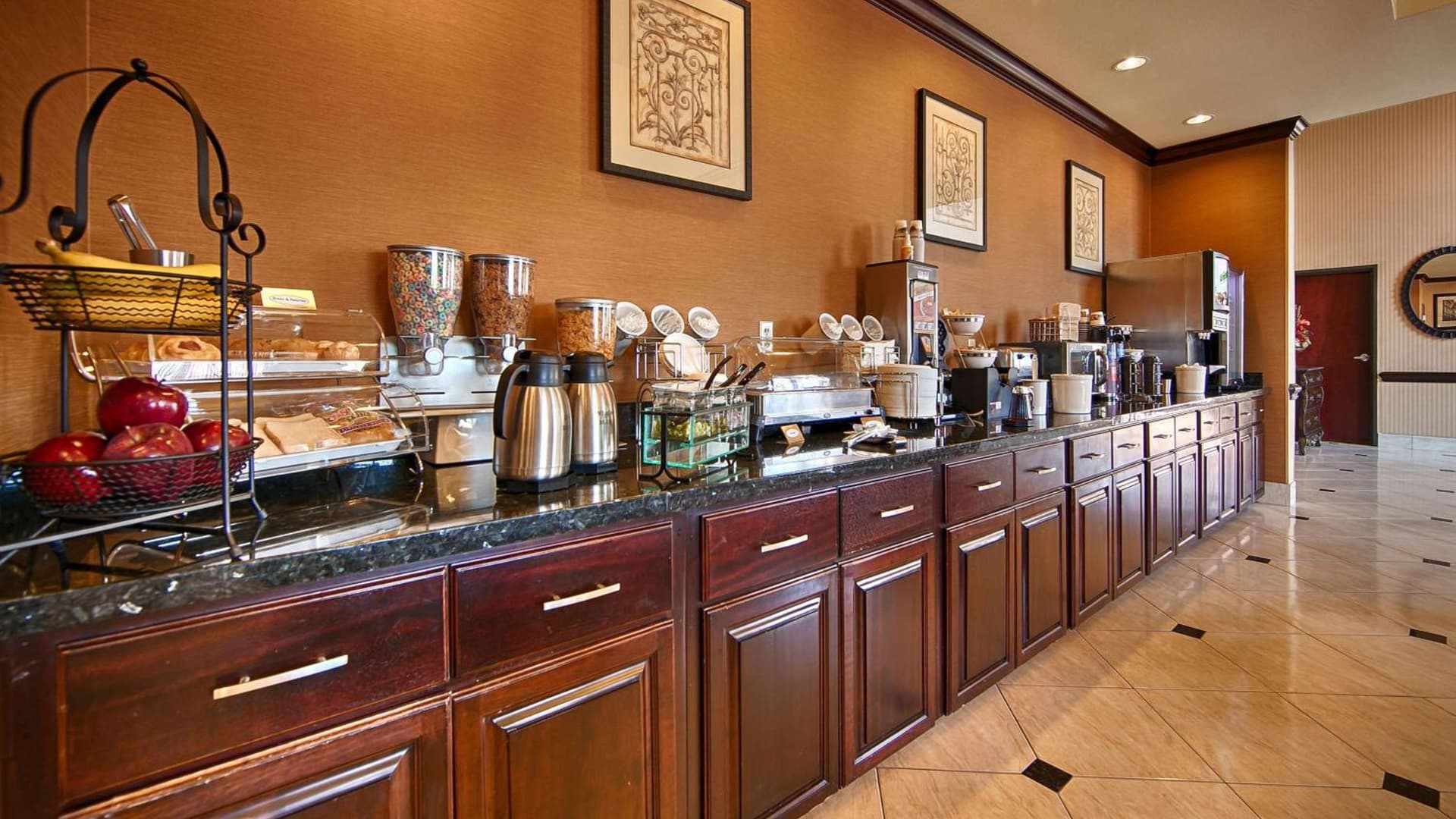 Best Western Orange Inn & Suites gallery photo in Orange, TX — image 7