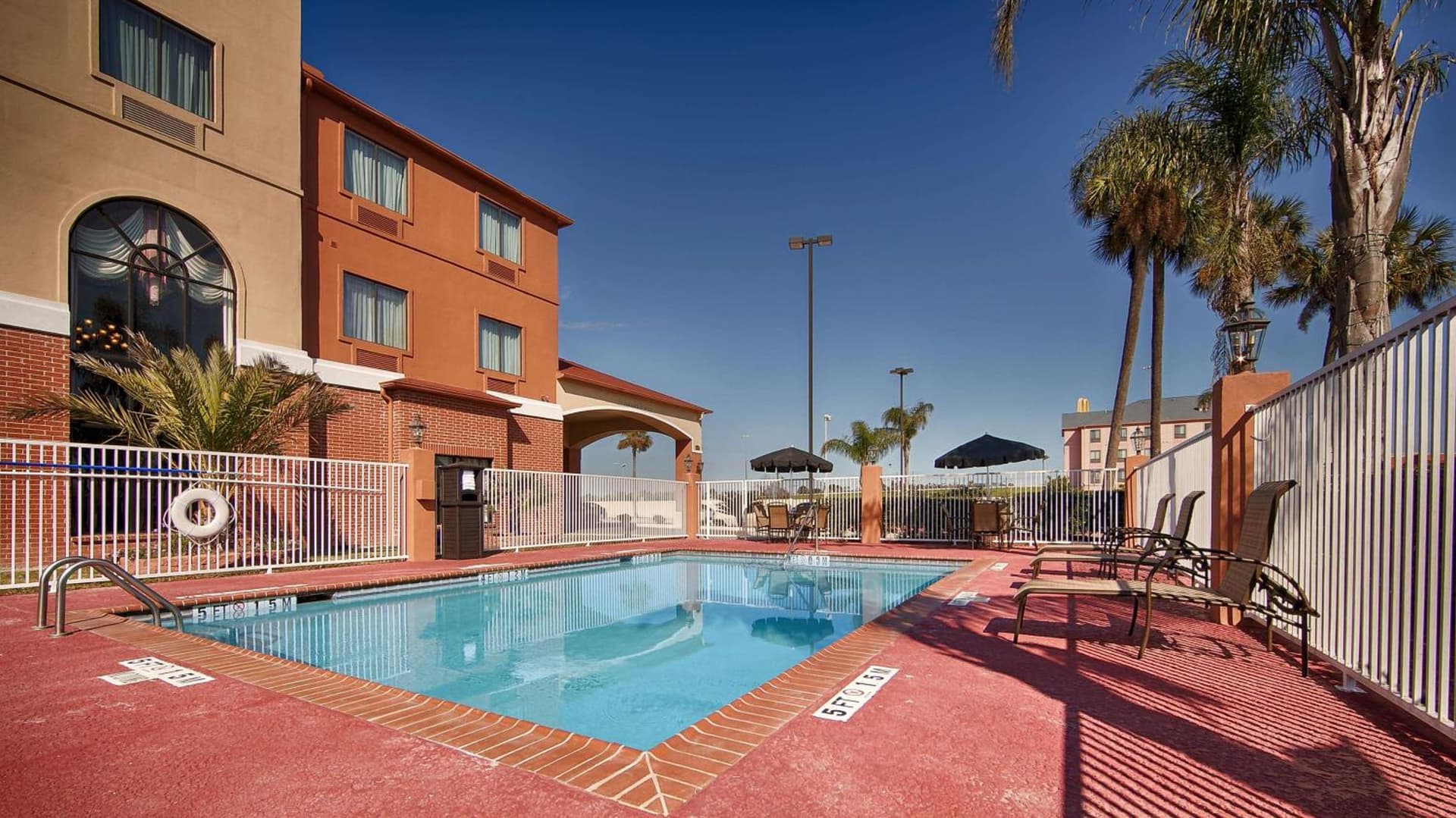 Best Western Orange Inn & Suites interior in Orange, TX — gallery photo 2