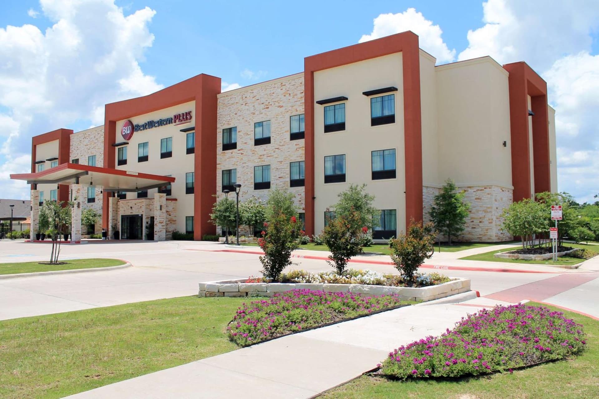Best Western Plus College Station Inn & Suites gallery photo in College Station, TX — image 8