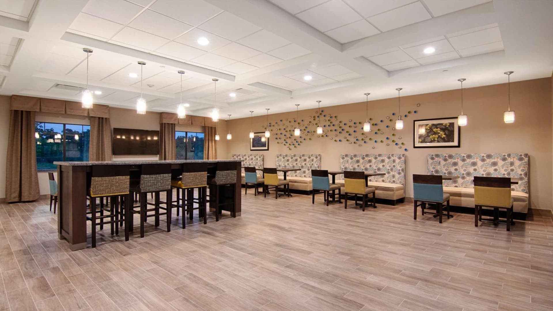Best Western Plus College Station Inn & Suites gallery photo in College Station, TX — image 7