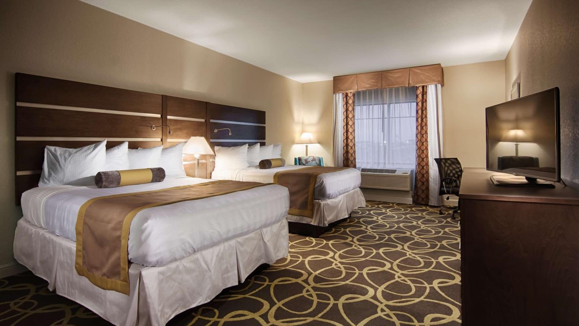 Best Western Plus College Station Inn & Suites gallery photo in College Station, TX — image 25