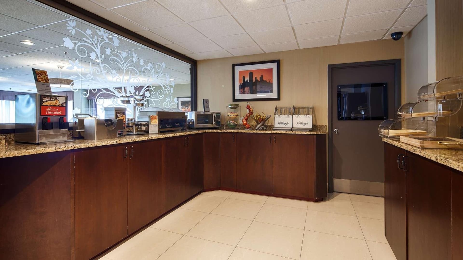 Best Western O'Hare/Elk Grove Hotel property views in Elk Grove Village, IL — gallery photo 3
