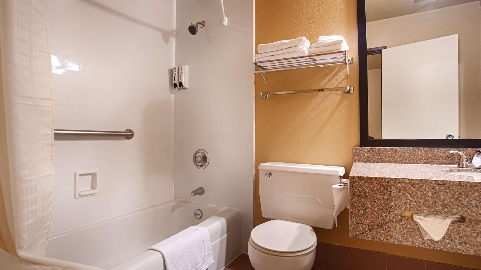 Best Western Green Bay Inn and Conference Center gallery photo in Green Bay, WI — image 12