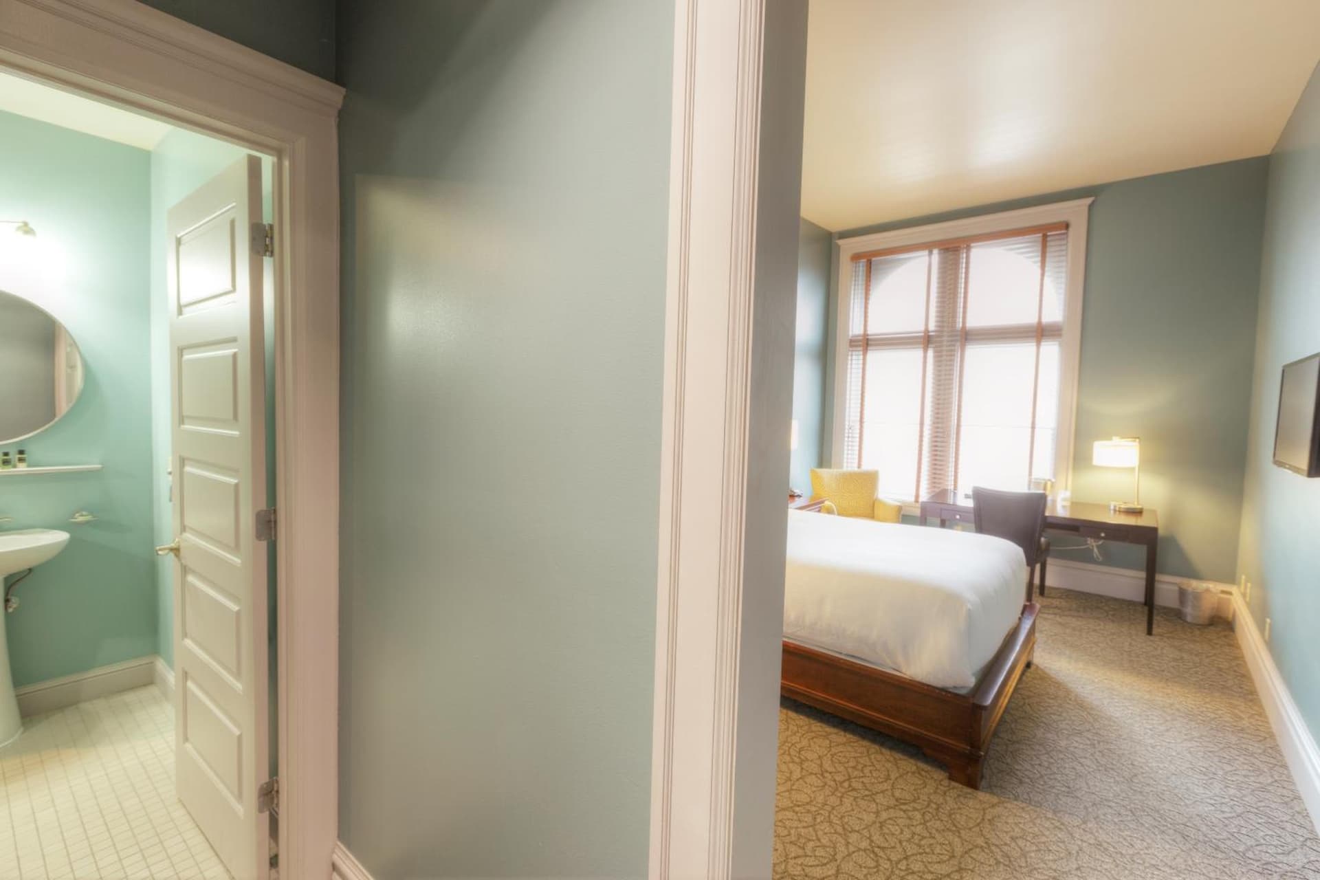 Montvale Hotel interior in Spokane, WA — gallery photo 2
