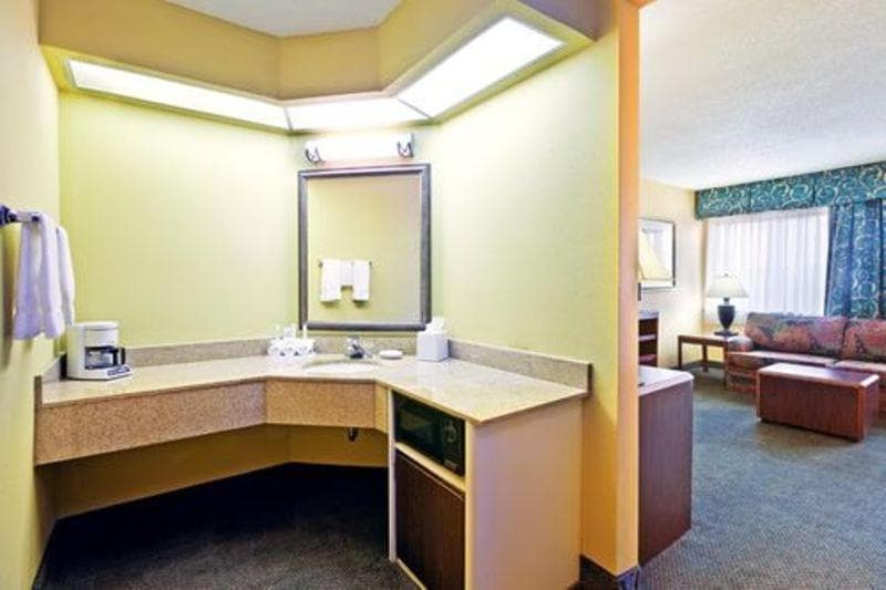Holiday Inn Express Hotel Fort Campbell-Oak Grove by IHG gallery photo in Oak Grove, KY — image 6