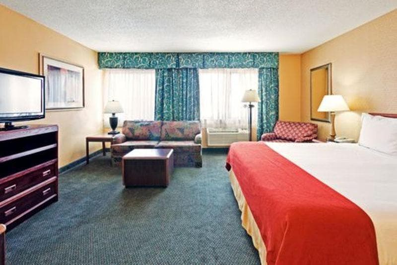 Holiday Inn Express Hotel Fort Campbell-Oak Grove by IHG gallery photo in Oak Grove, KY — image 37