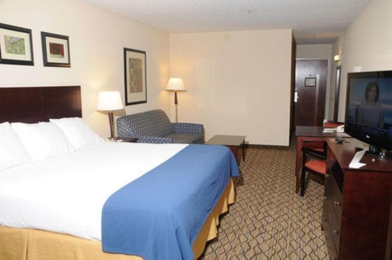 Holiday Inn Express Stephens City by IHG interior in Stephens City, VA — gallery photo 2