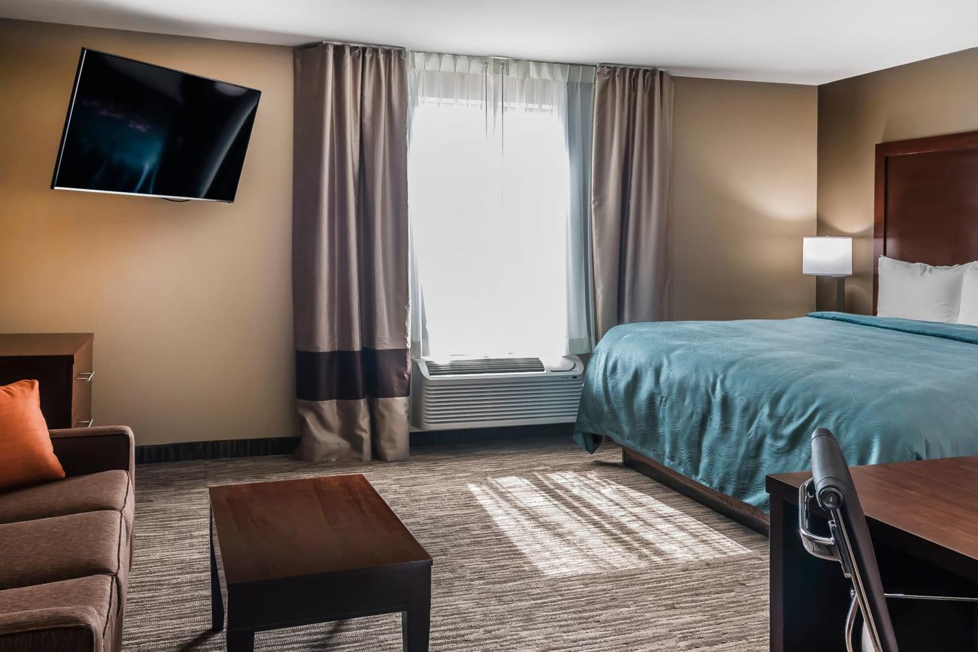 MainStay Suites Edinburg South gallery photo in Edinburg, TX — image 29