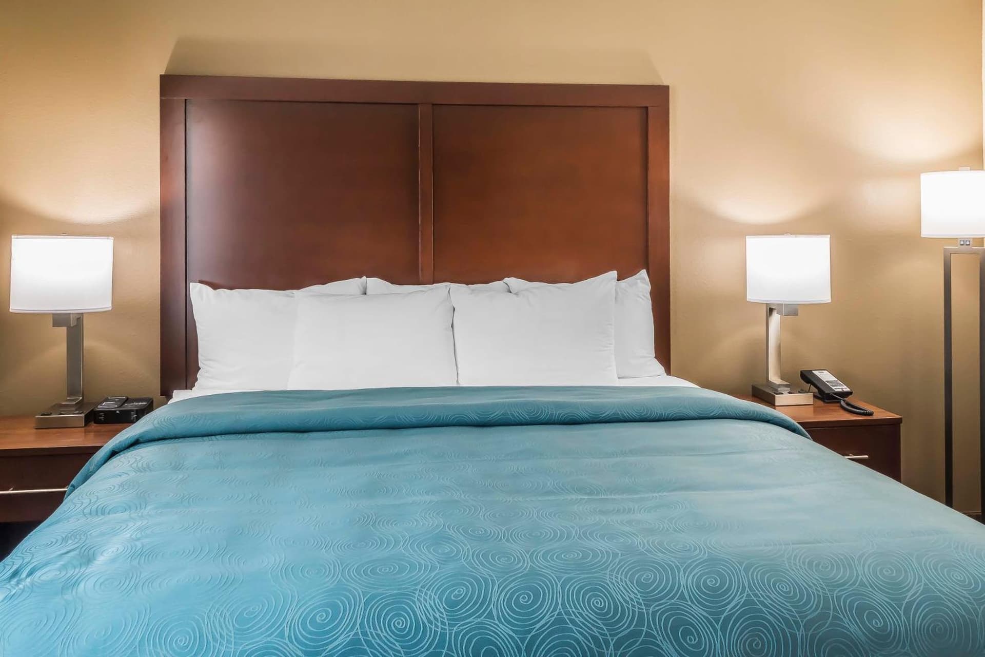 MainStay Suites Edinburg South gallery photo in Edinburg, TX — image 11