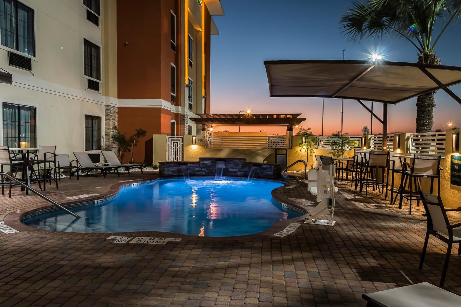 MainStay Suites Edinburg South gallery photo in Edinburg, TX — image 65
