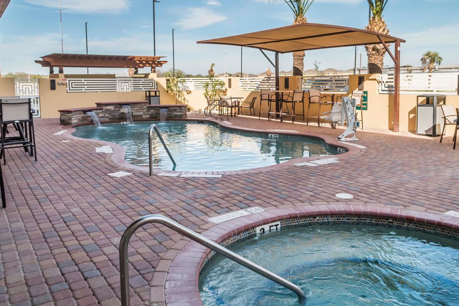 MainStay Suites Edinburg South gallery photo in Edinburg, TX — image 41