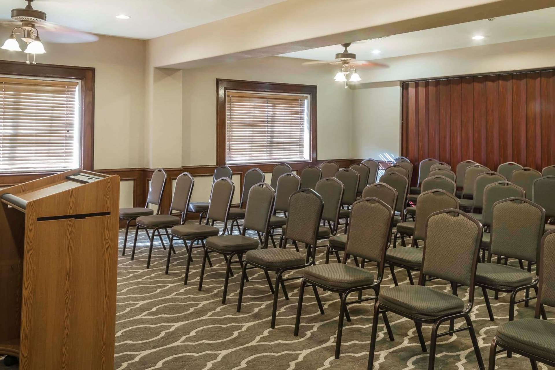 MainStay Suites Edinburg South gallery photo in Edinburg, TX — image 69