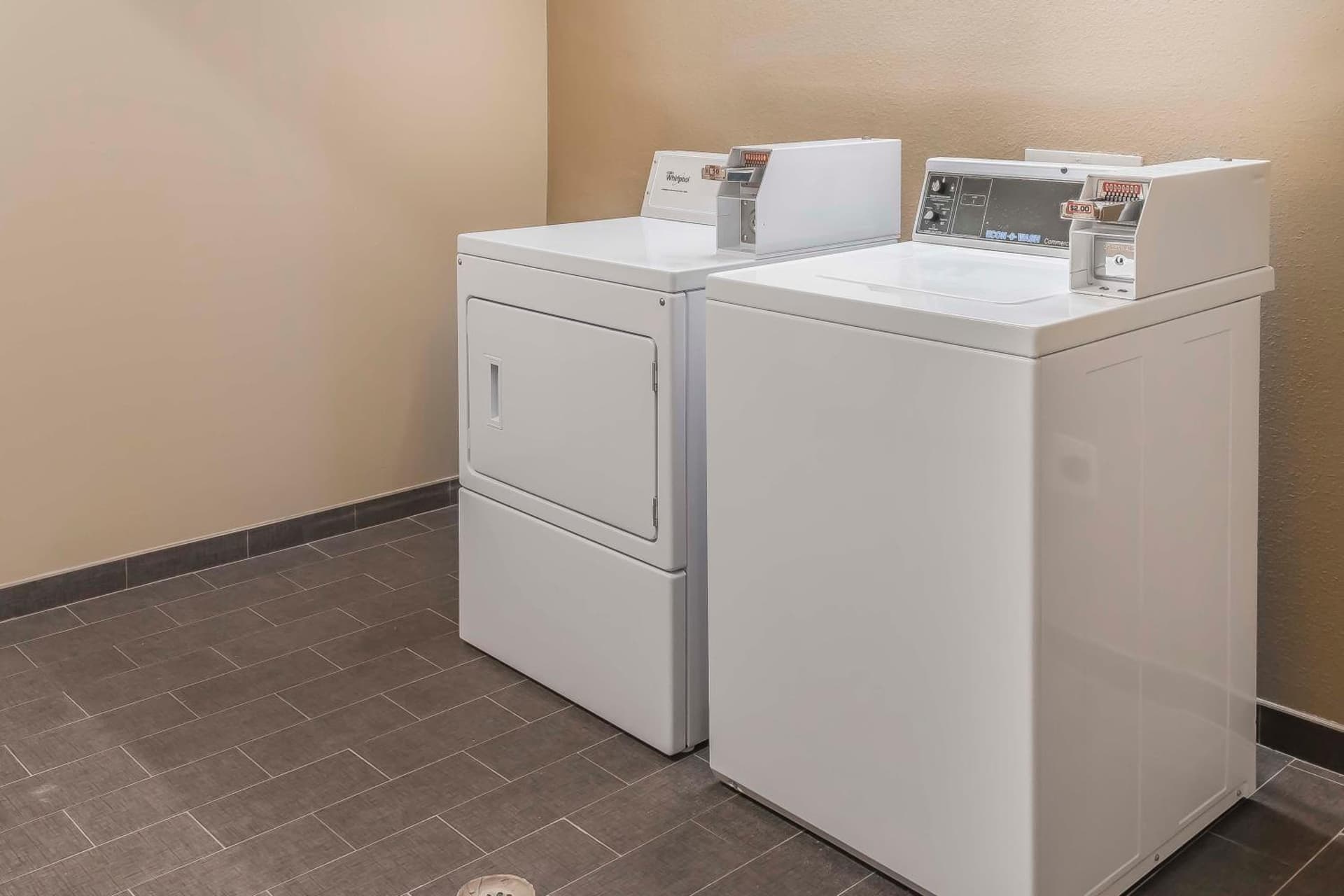 MainStay Suites Edinburg South gallery photo in Edinburg, TX — image 50