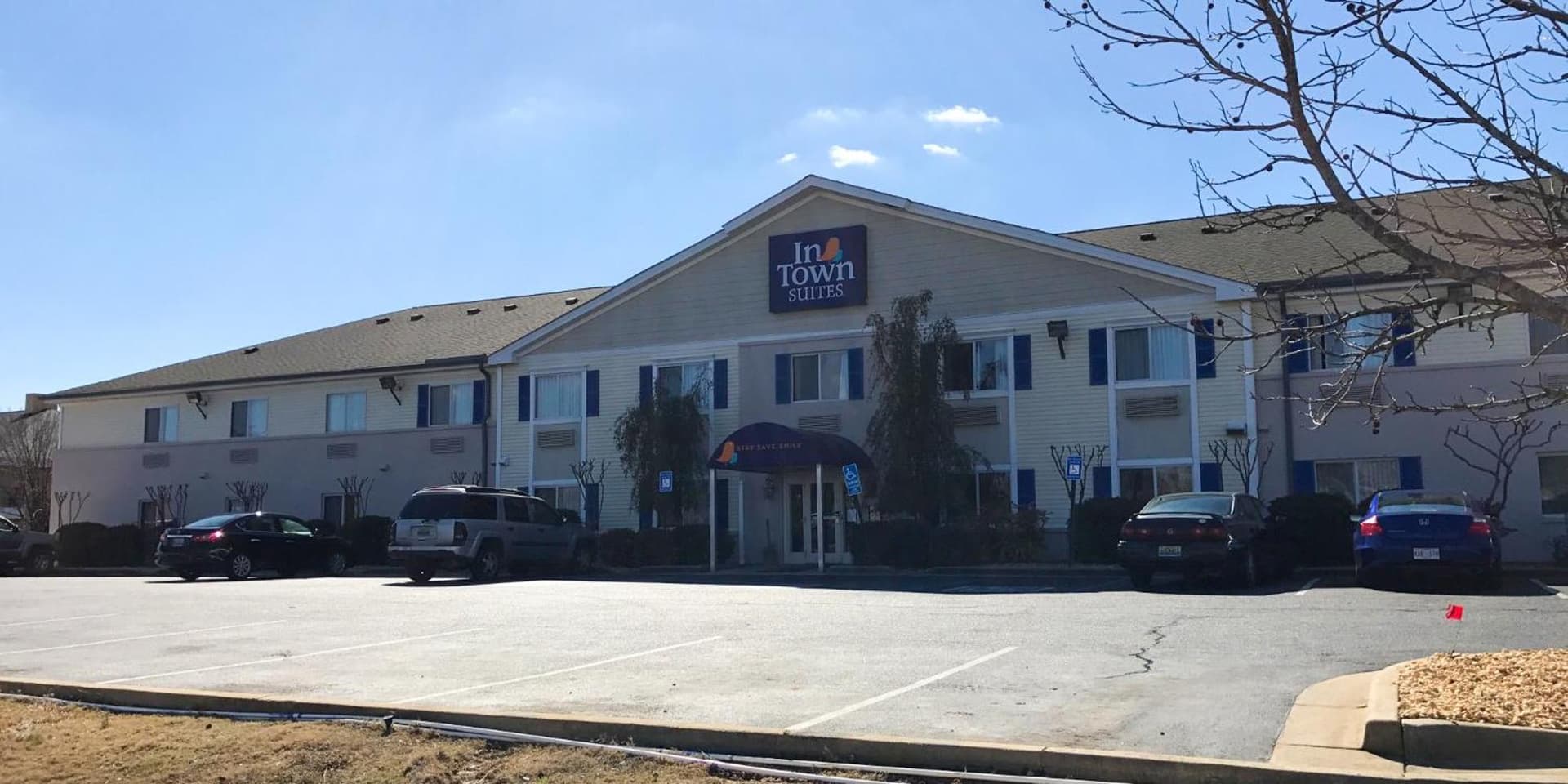 InTown Suites Extended Stay Decatur AL featured exterior or lobby in Decatur, AL — similar hotel