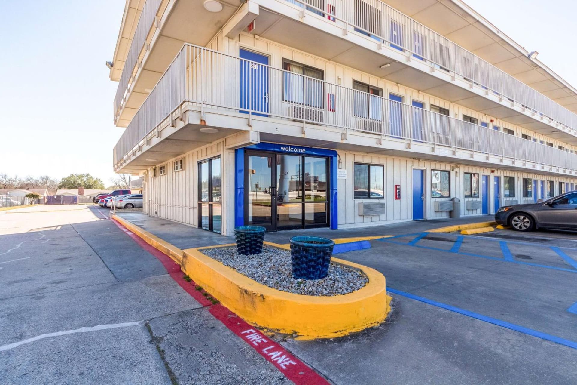 Motel 6-Garland, TX - Dallas interior in Garland, TX — gallery photo 2