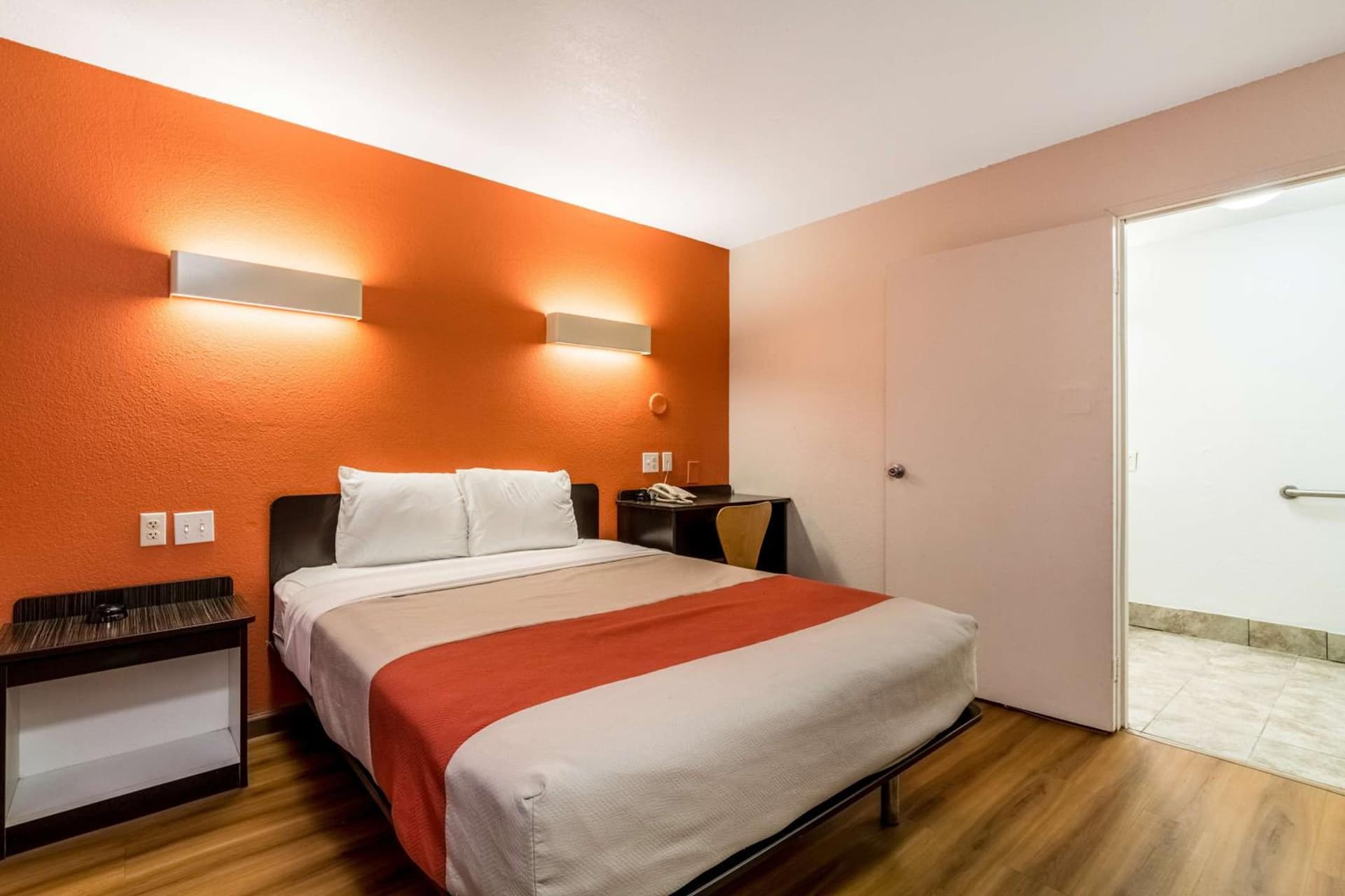 Motel 6-Garland, TX - Dallas gallery photo in Garland, TX — image 33
