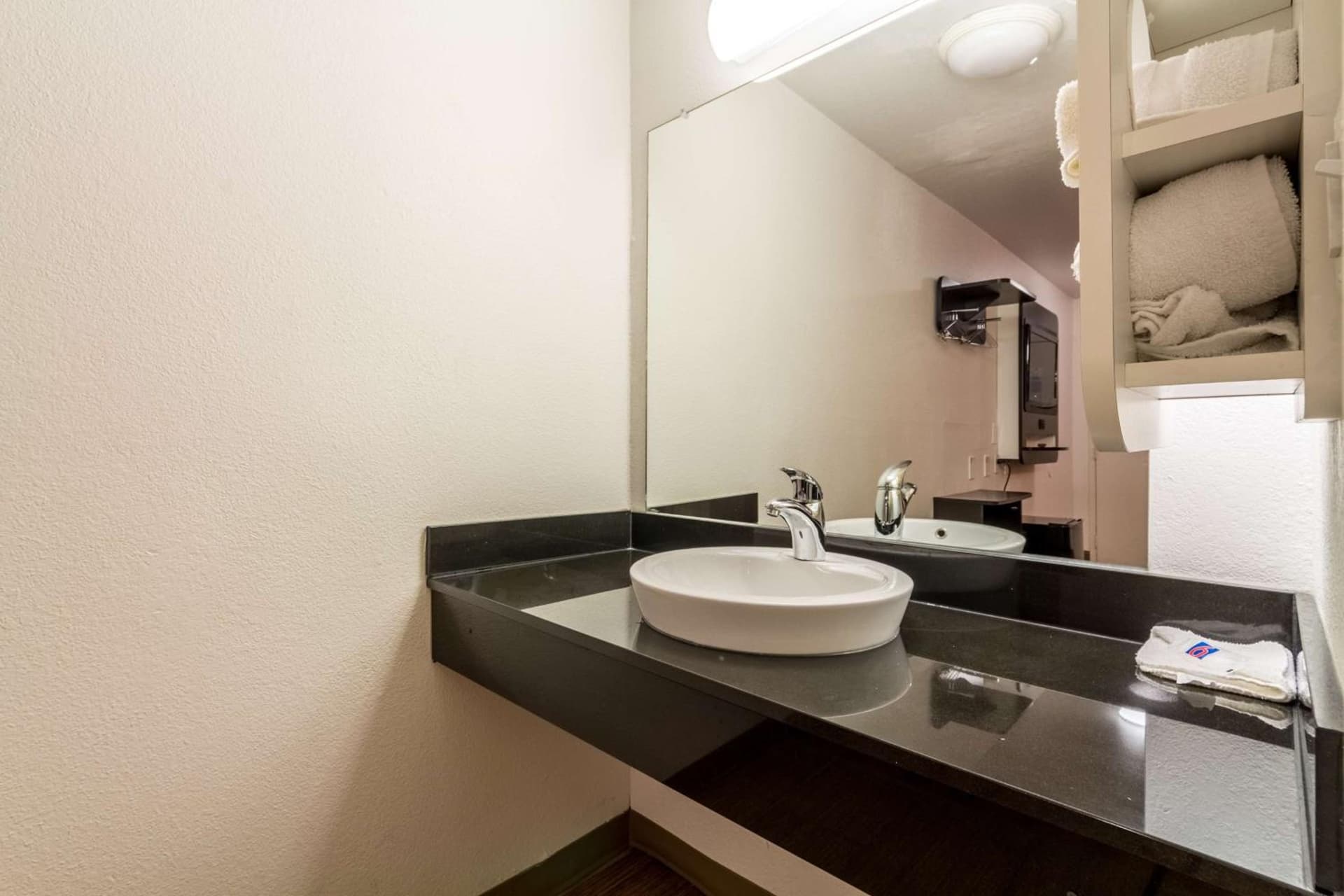 Motel 6-Garland, TX - Dallas gallery photo in Garland, TX — image 18