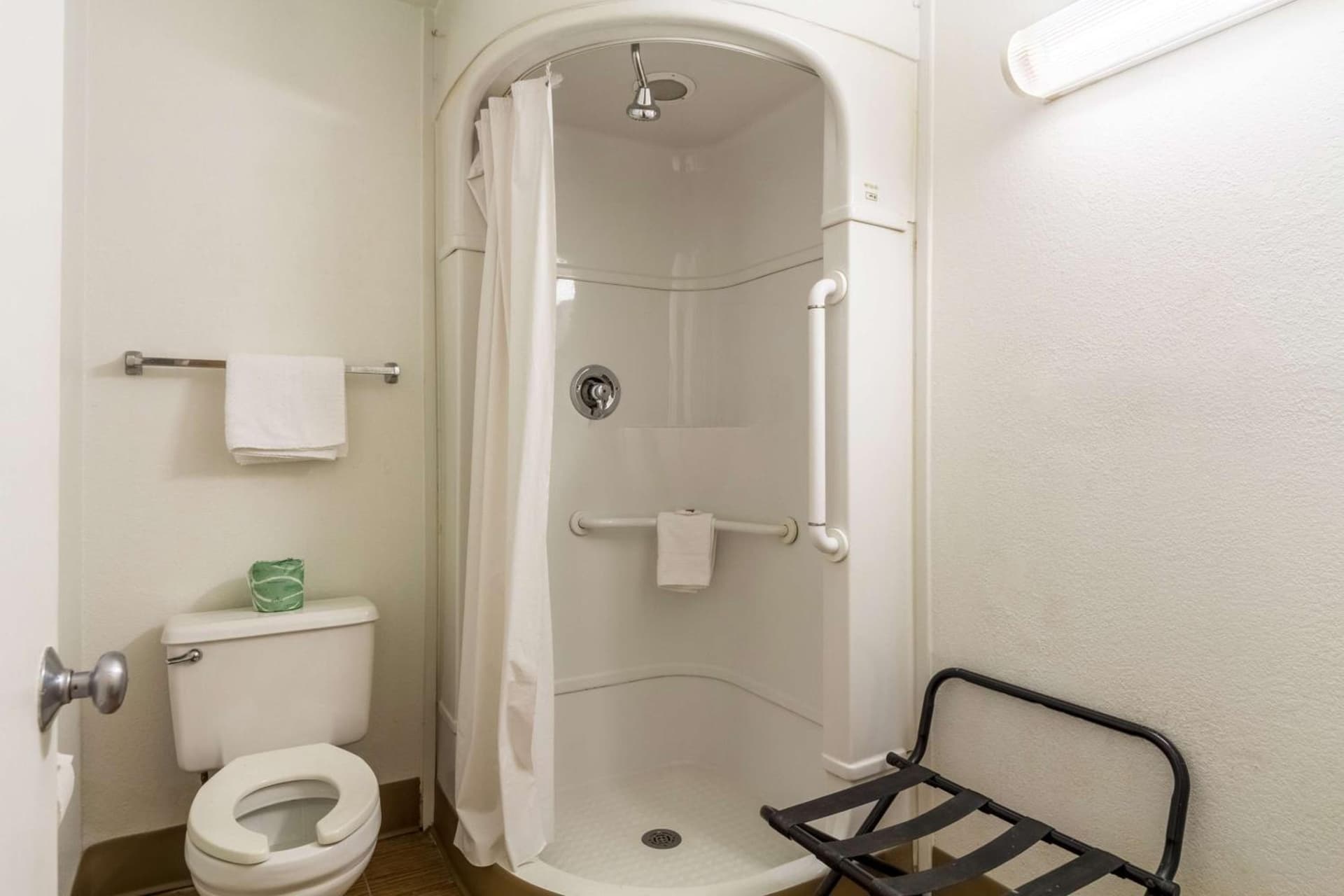 Motel 6-Garland, TX - Dallas gallery photo in Garland, TX — image 12