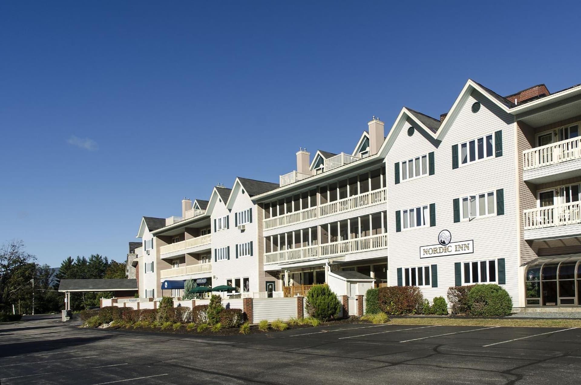 Nordic Inn Condominium Resort property views in Lincoln — gallery photo 3