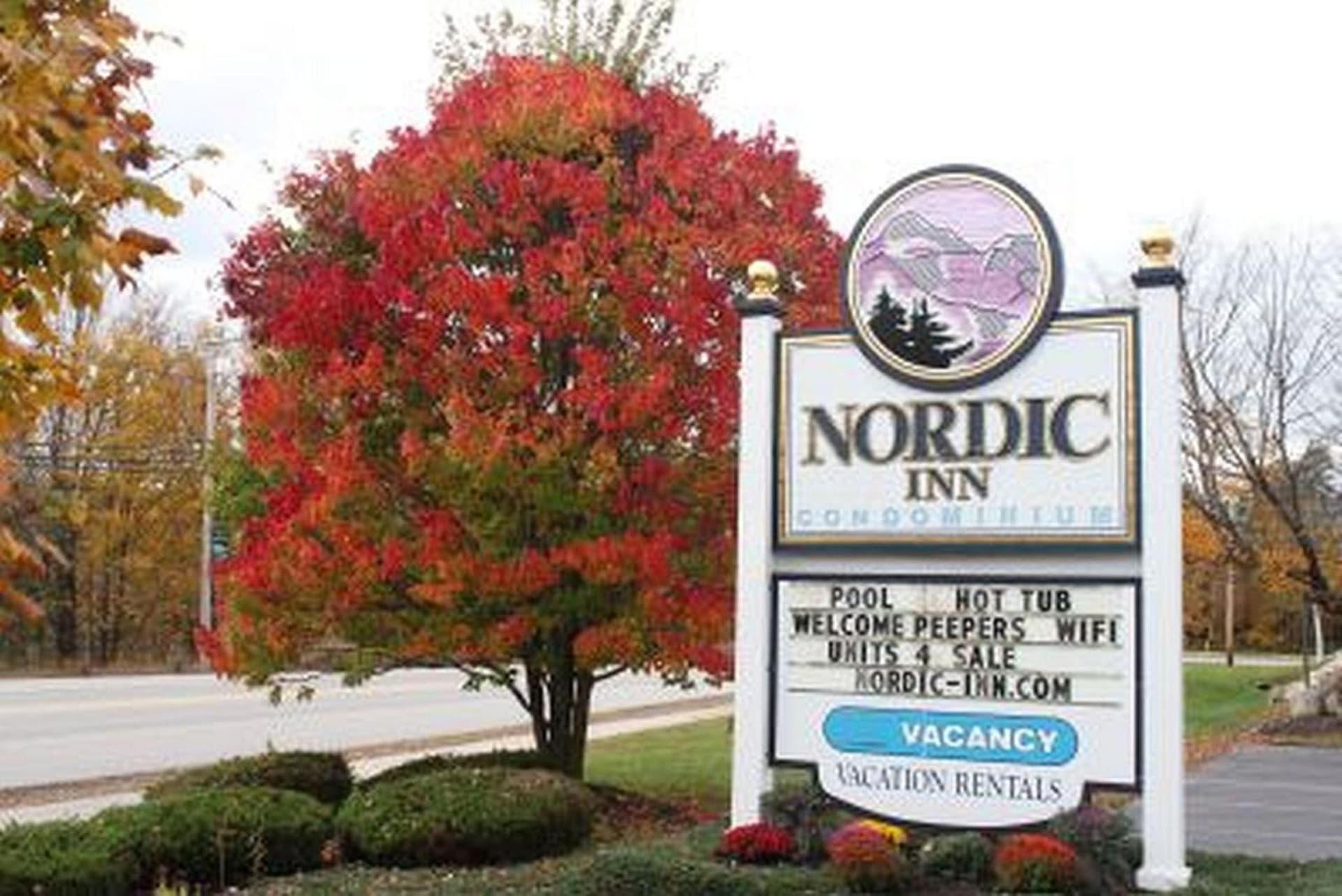 Nordic Inn Condominium Resort interior in Lincoln — gallery photo 2