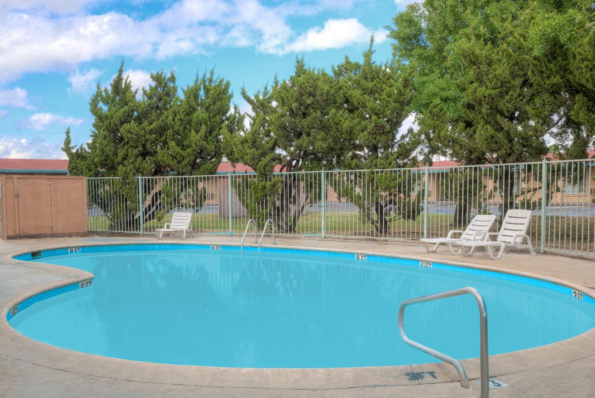 Howard Johnson by Wyndham Modesto Ceres gallery photo in Ceres, CA — image 8