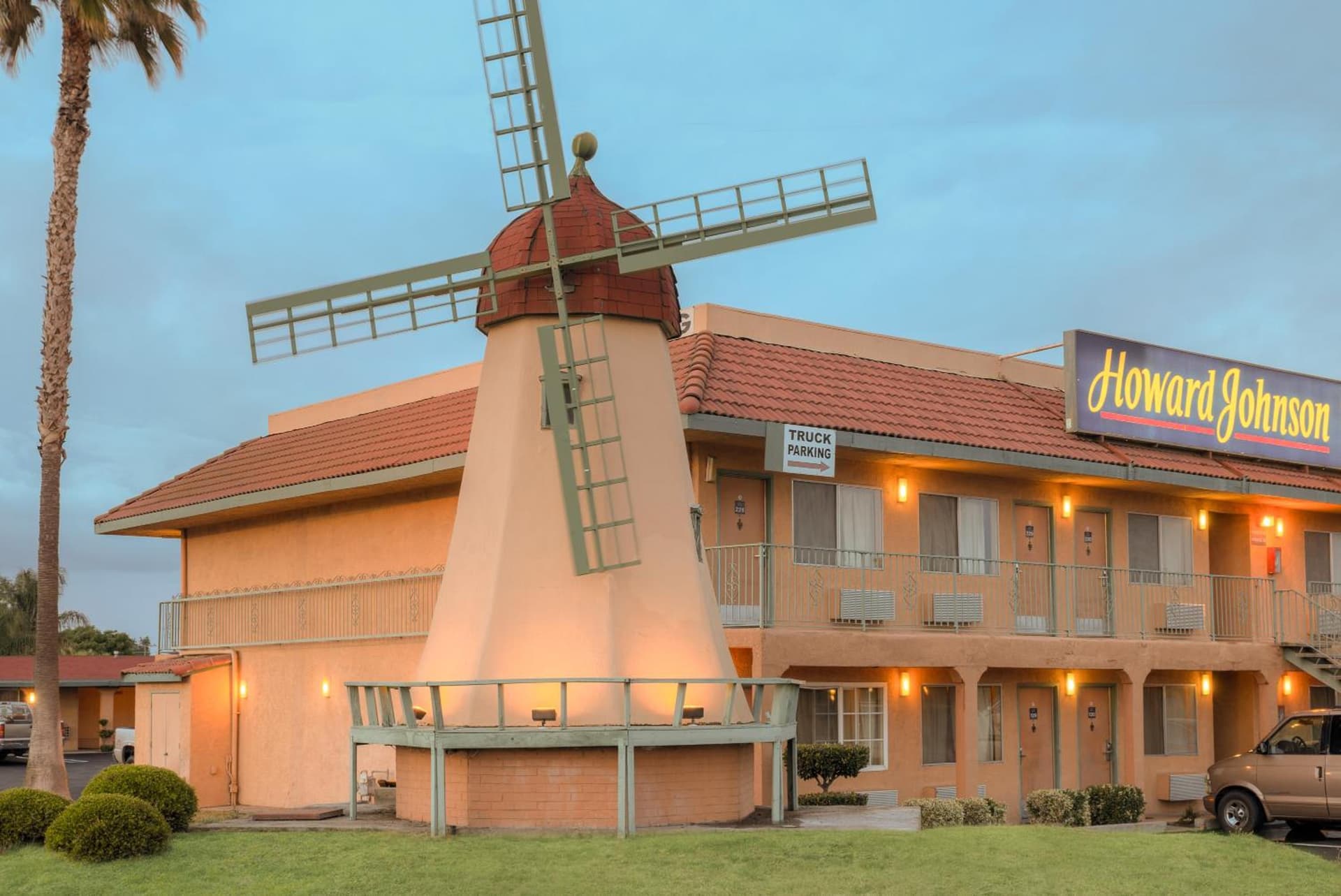 Howard Johnson by Wyndham Modesto Ceres gallery photo in Ceres, CA — image 6