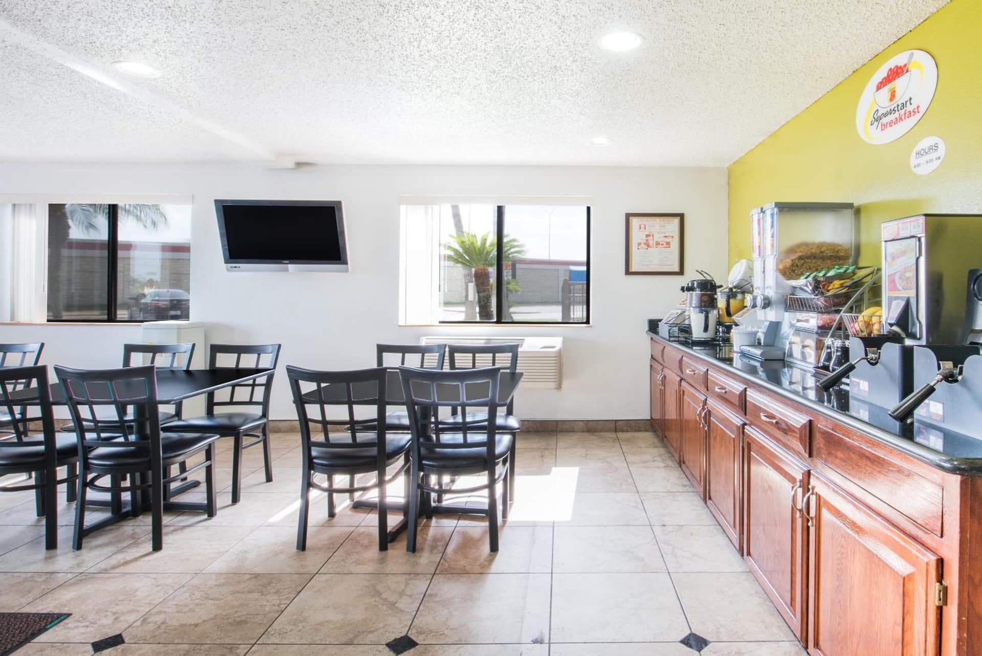 Super 8 by Wyndham Harlingen TX gallery photo in Harlingen, TX — image 15