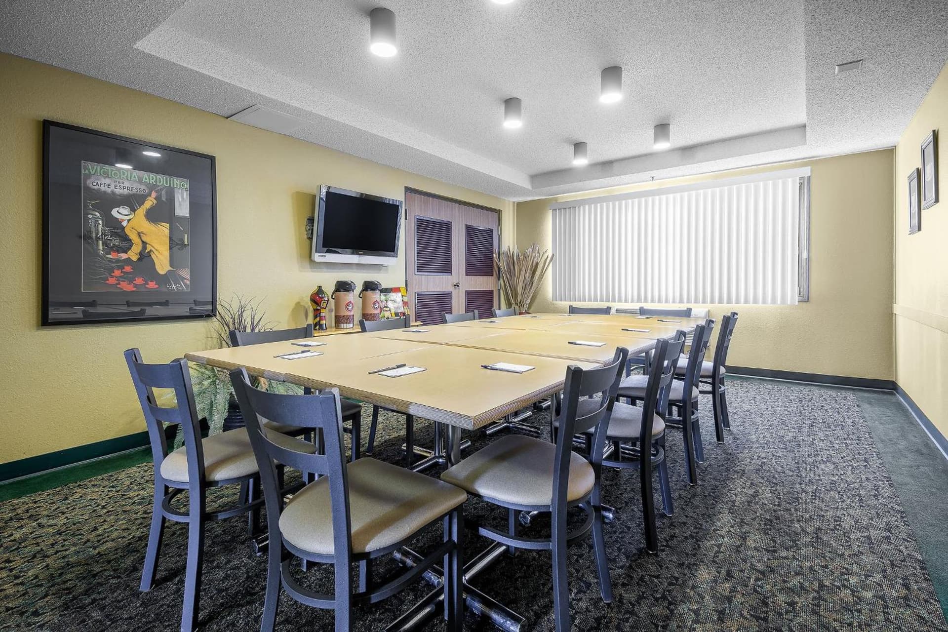 AmericInn by Wyndham Sioux Falls gallery photo in Sioux Falls, SD — image 25