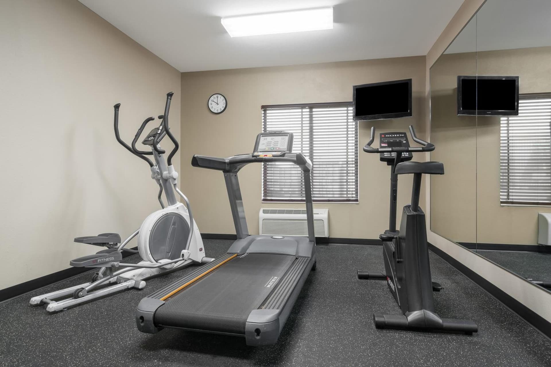 Comfort Inn & Suites Rochester South Mayo Clinic gallery photo in Rochester, MN — image 29