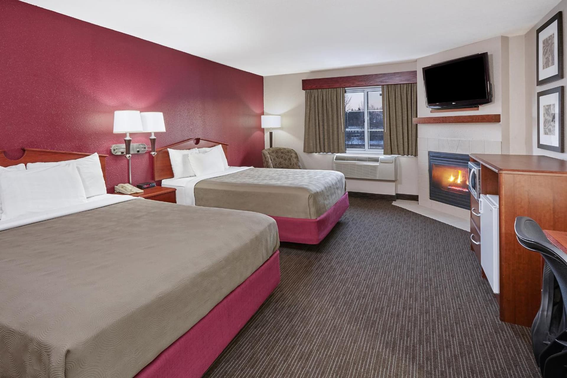 AmericInn by Wyndham Douglas/Saugatuck gallery photo in Saugatuck, MI — image 10