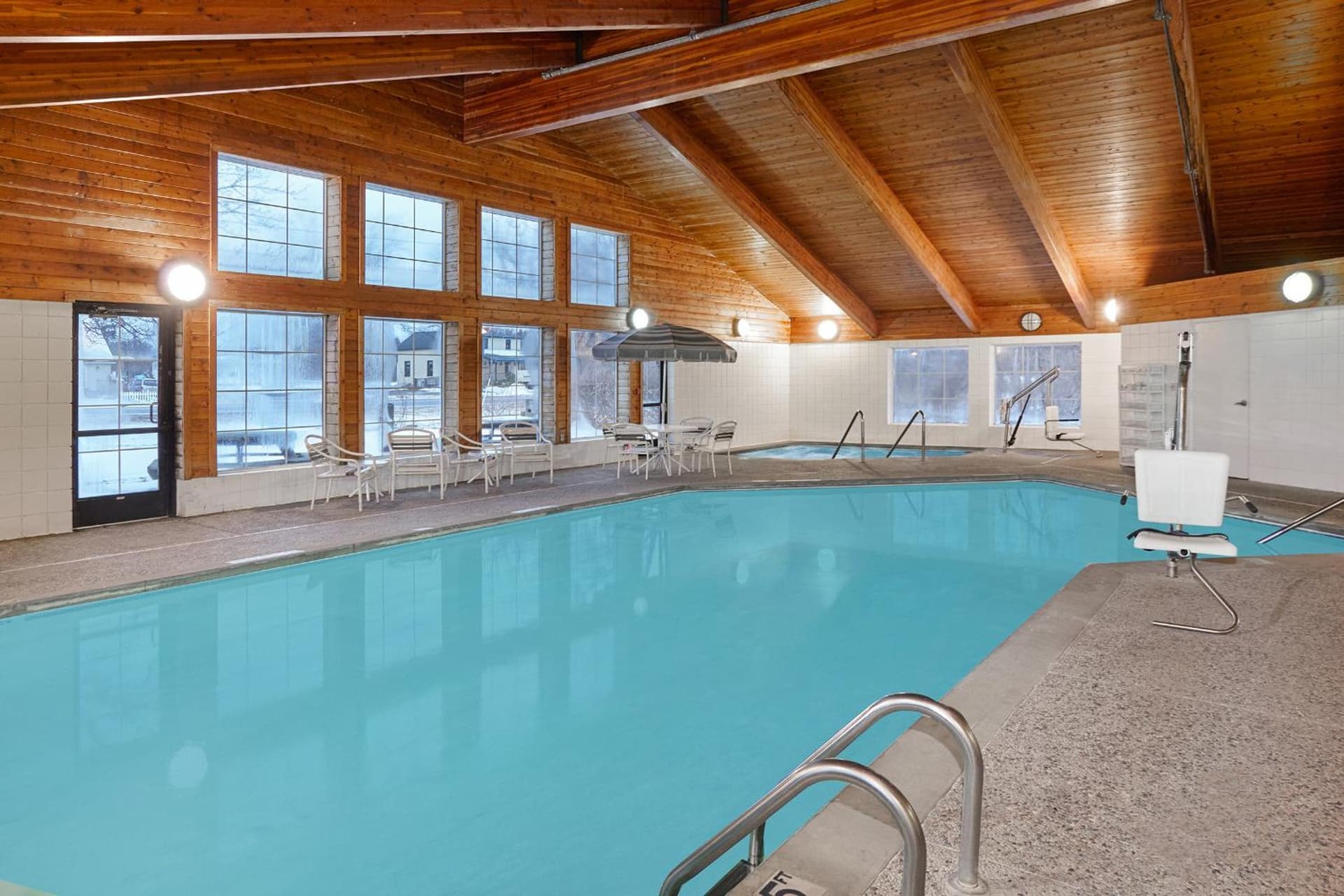 AmericInn by Wyndham Douglas/Saugatuck gallery photo in Saugatuck, MI — image 9