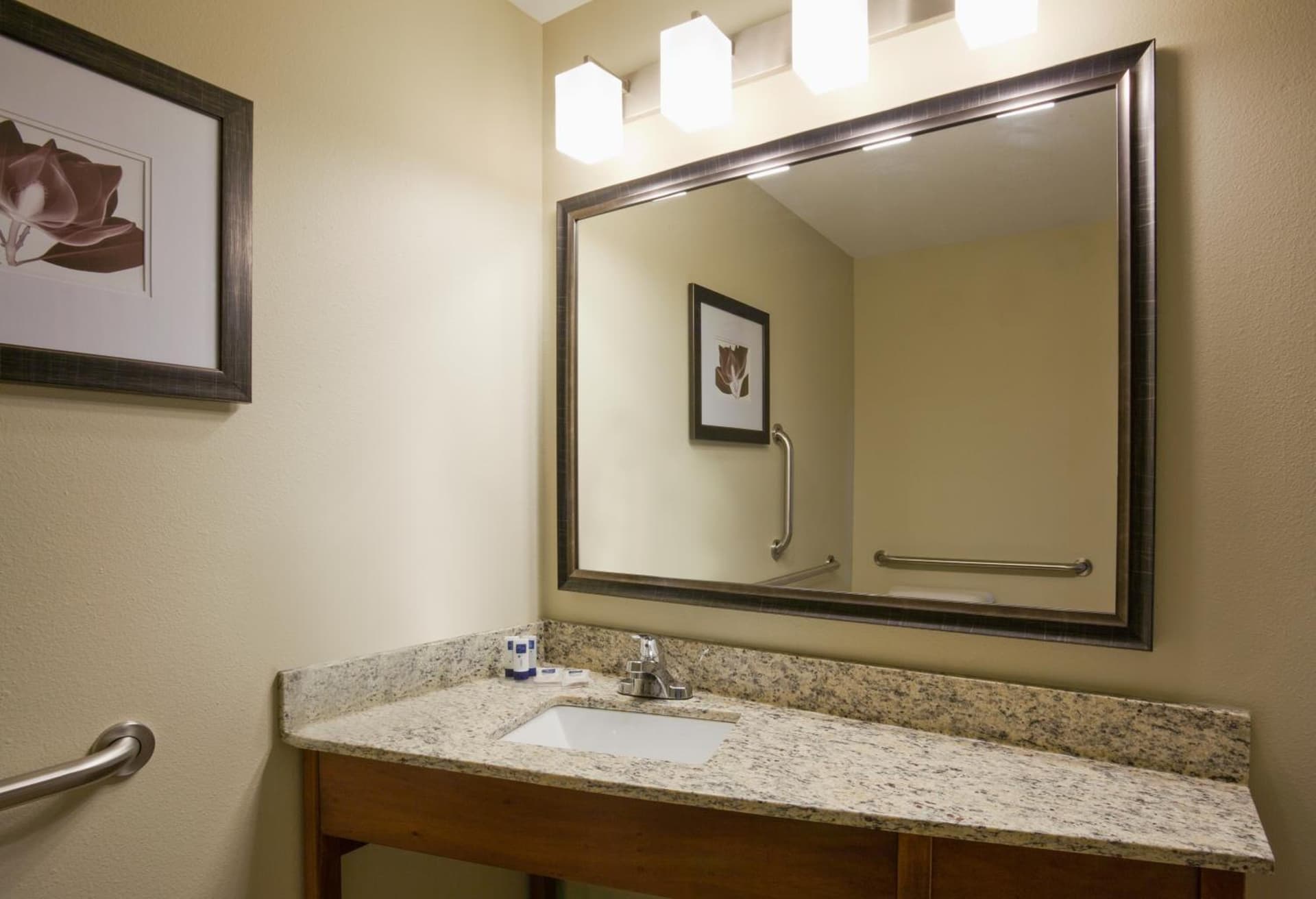 AmericInn by Wyndham Hartford SD gallery photo in Hartford, SD — image 12