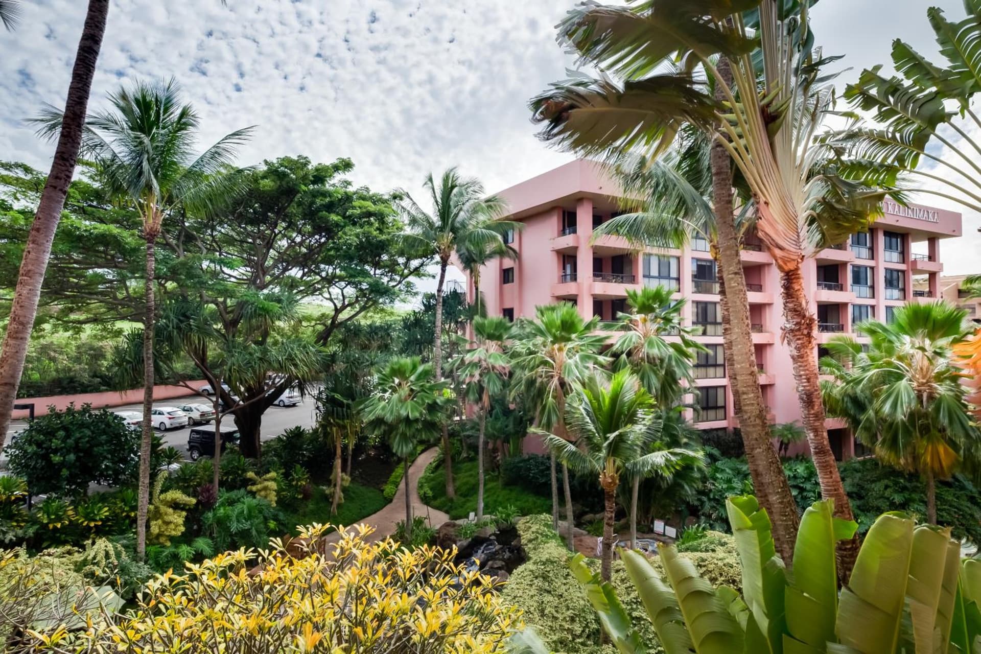 Kahana Falls Resort interior in Honokowai — gallery photo 2
