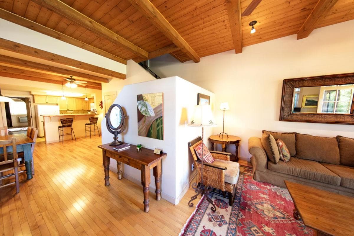 Blue Iguana Inn gallery photo in Ojai, CA — image 32