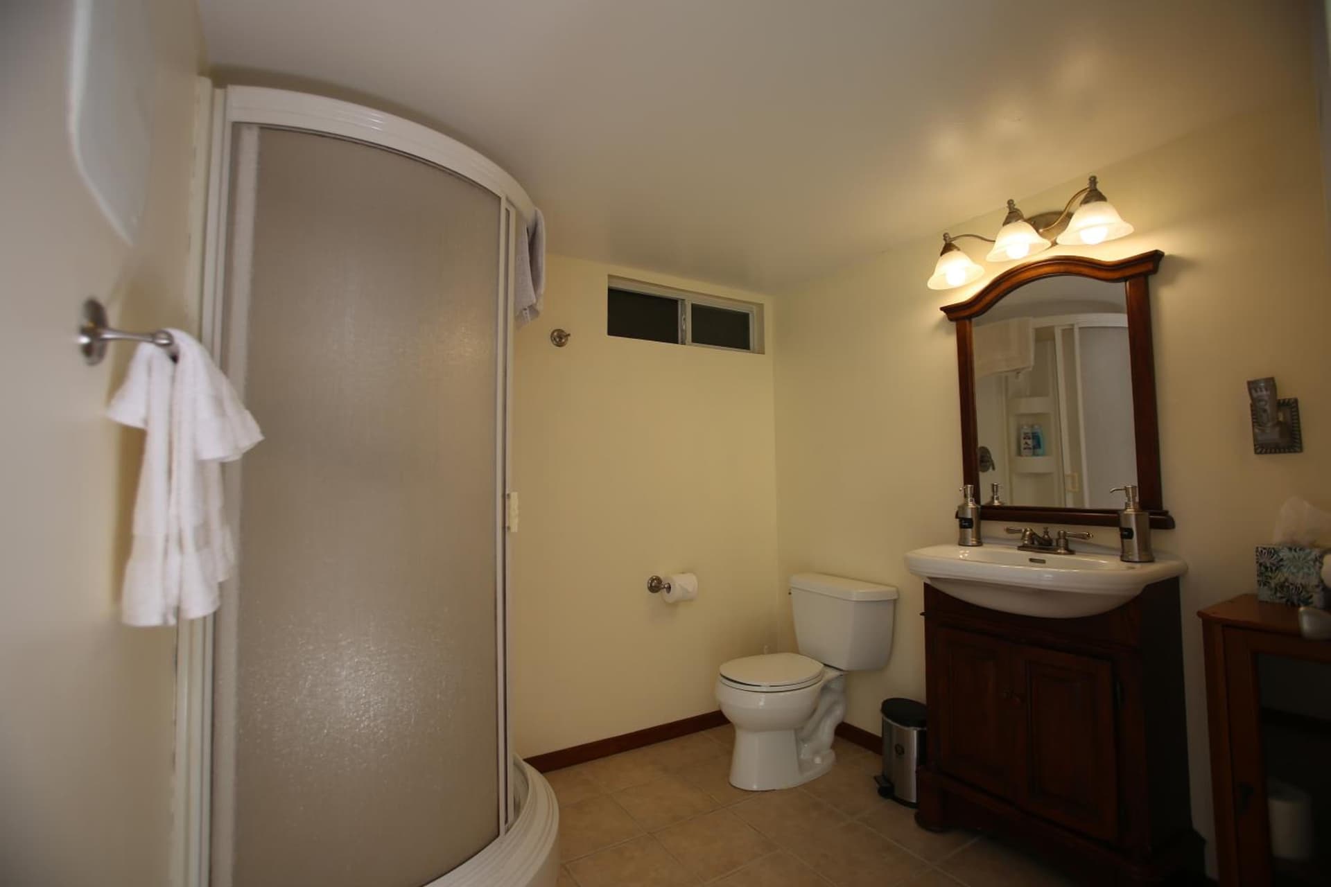 Hawaii Island Resort interior in Naalehu, HI — gallery photo 2