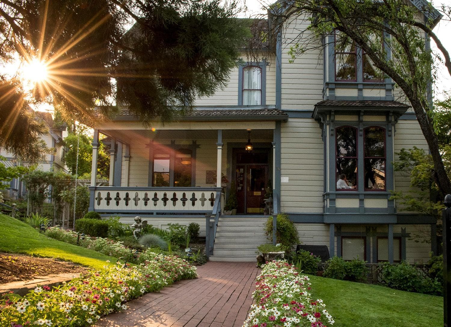 Winchester Inn gallery photo in Ashland, OR — image 119