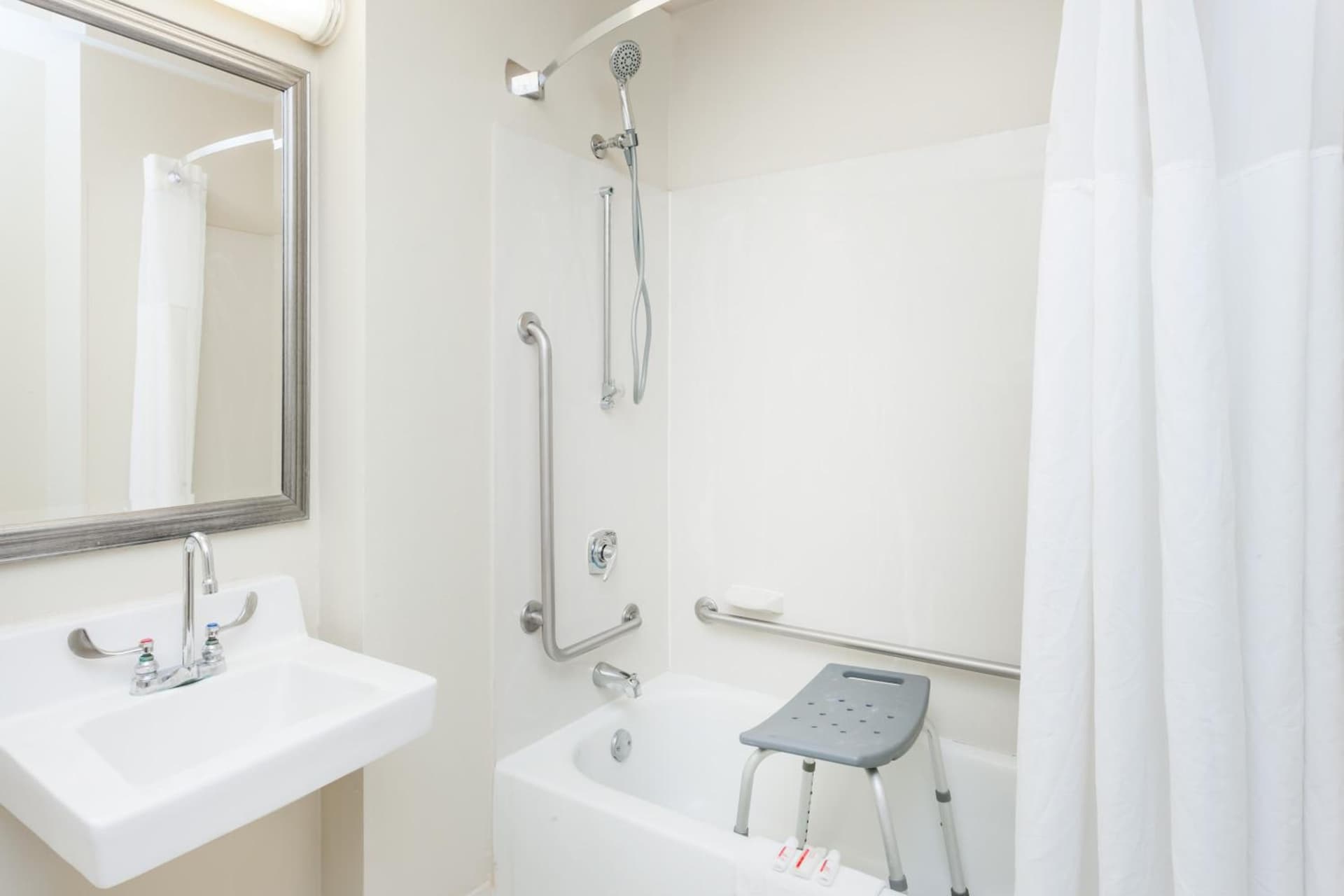 Baymont by Wyndham Peoria gallery photo in Peoria, IL — image 32