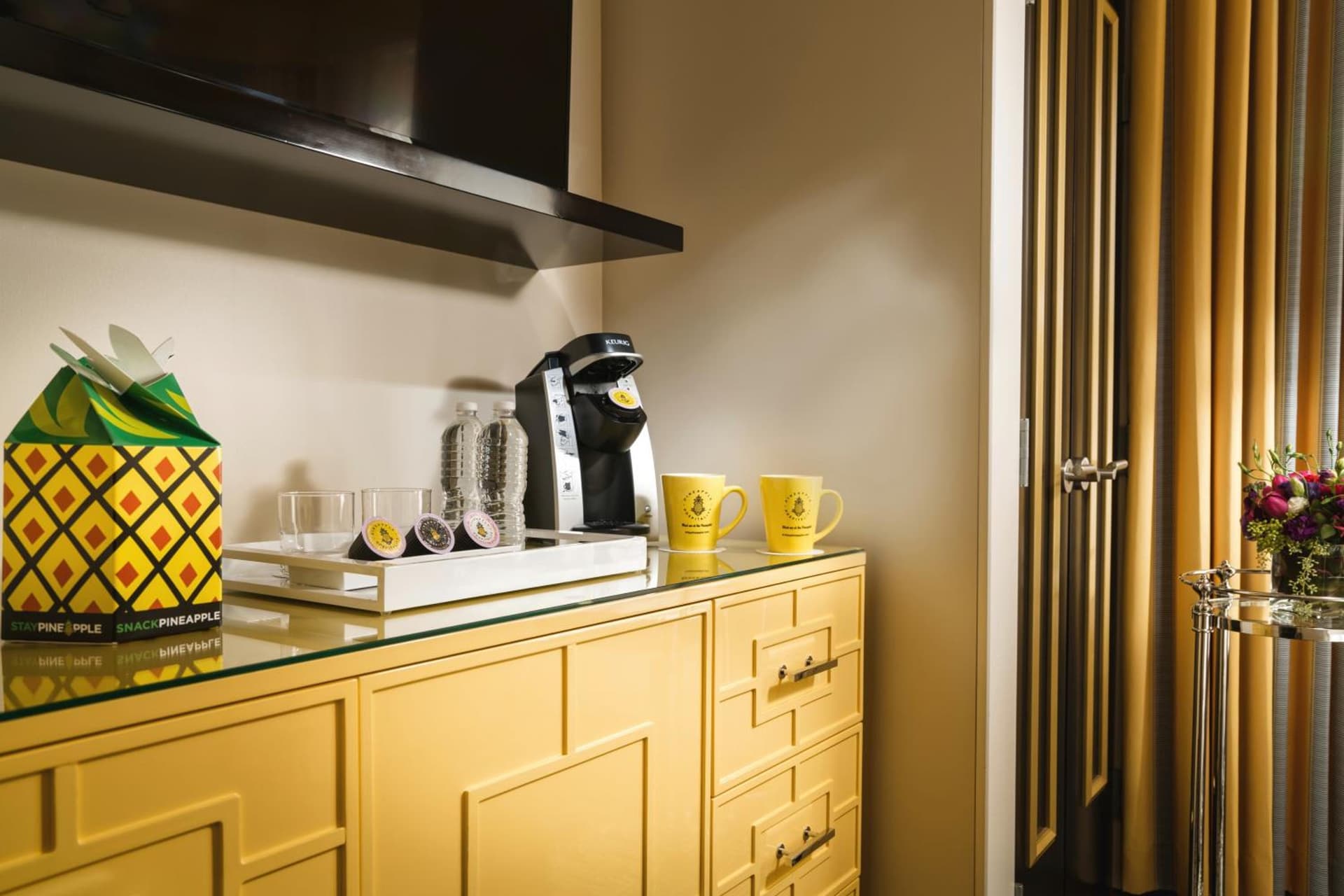 Staypineapple, An Elegant Hotel, Union Square gallery photo in San Francisco, CA — image 44