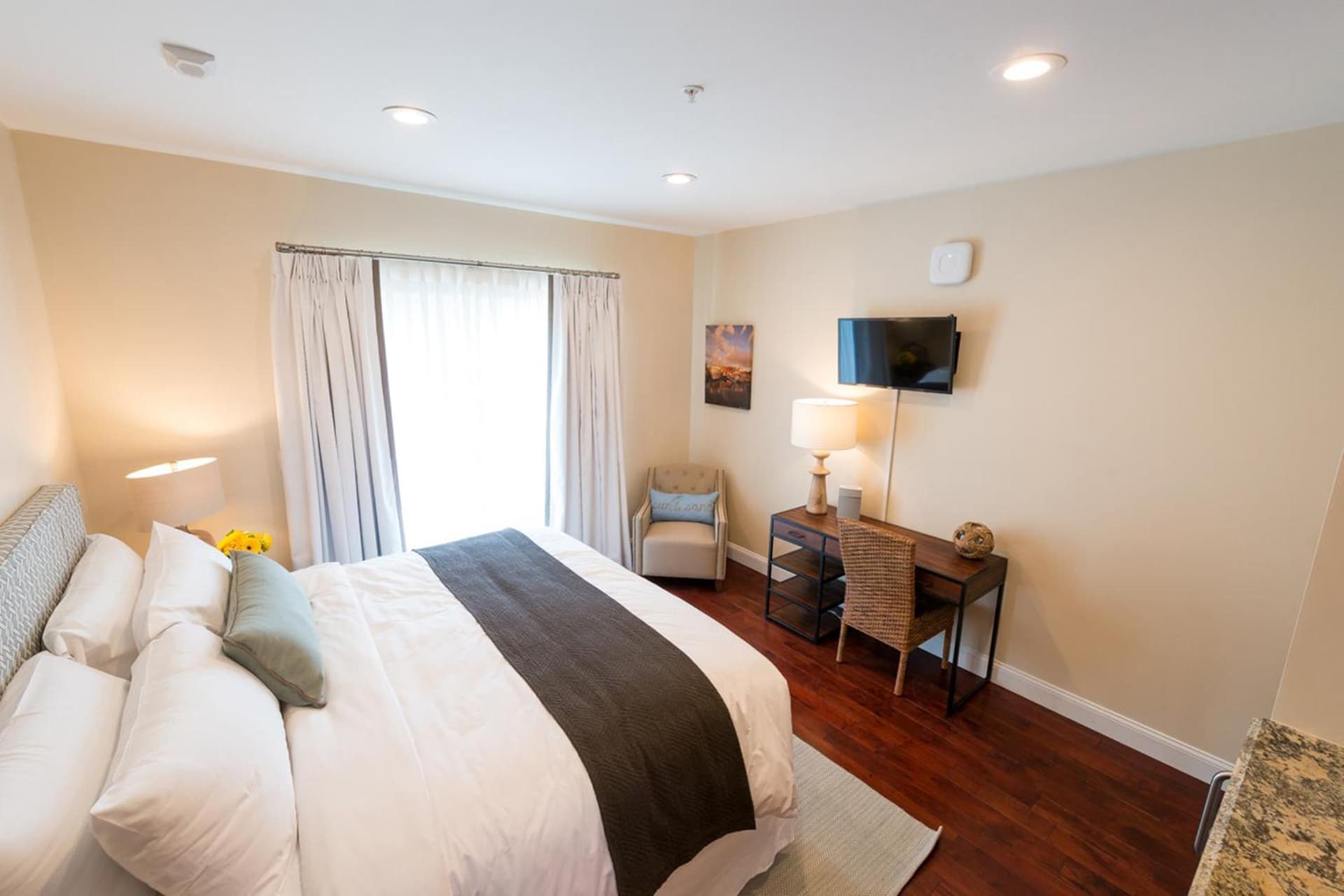 The East Island Reserve Hotel gallery photo in Middletown, RI — image 104