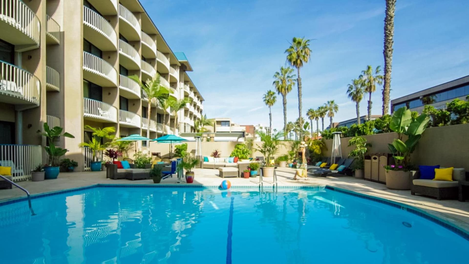 Inn by the Sea, La Jolla interior in San Diego, CA — gallery photo 2