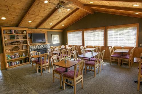 Poulsbo Inn & Suites interior in Poulsbo, WA — gallery photo 2