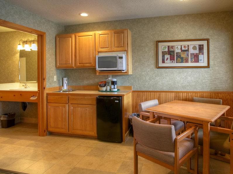 Poulsbo Inn & Suites gallery photo in Poulsbo, WA — image 8